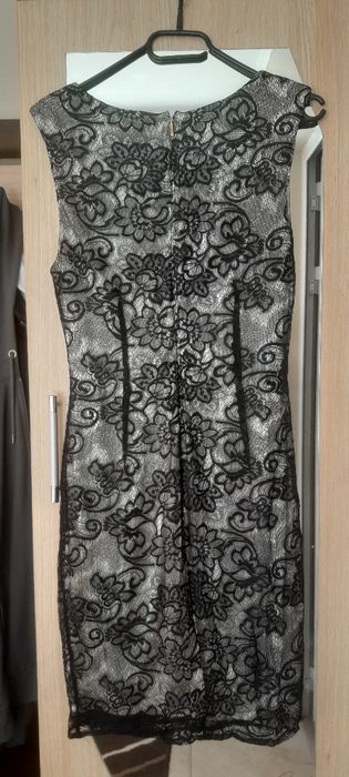 Рокля Mango, дантелена със сатенена подплата