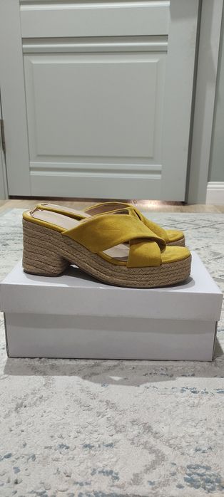 Женские туфли 37 рр