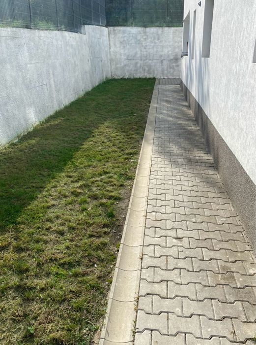 Apartament 3 camere, mobilat, parter + curte proprie de 90 mp