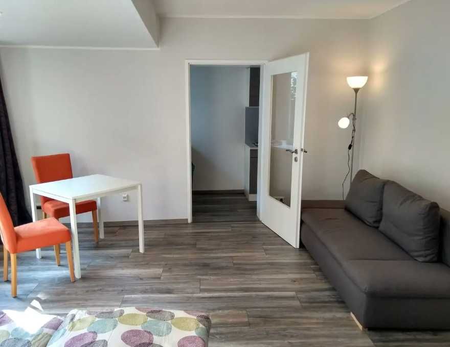 Дава се под наем Двустаен апартамент в Пловдив, Изгрев - 45 кв.м за 200 € - Снимка #1