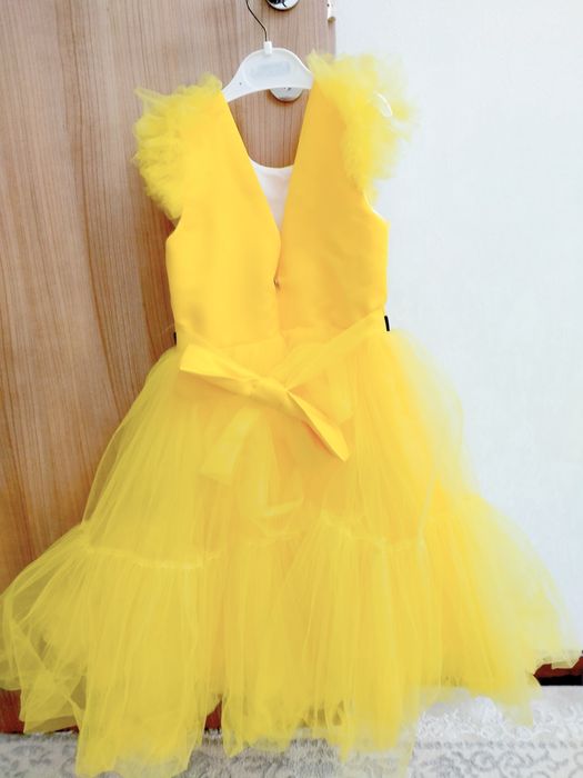 платье,платье,платье.