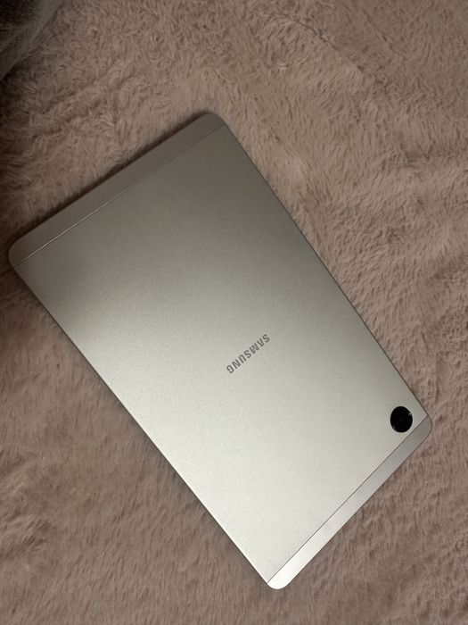 Vând tabletă Samsung Galaxy Tab A9, în stare impecabilă,