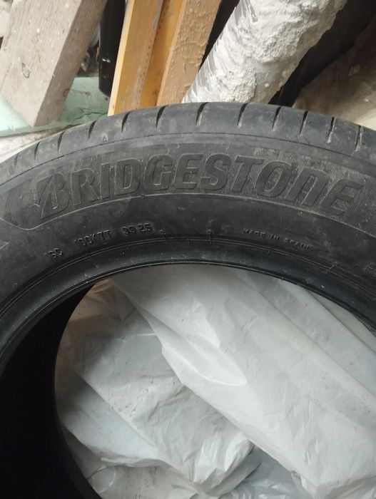 Продавам гуми Bridgestone Turanza 6 96H 215/60/17