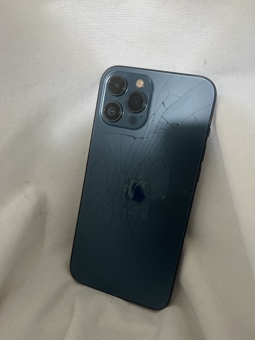 iPhone 12 pro max 128 небесный