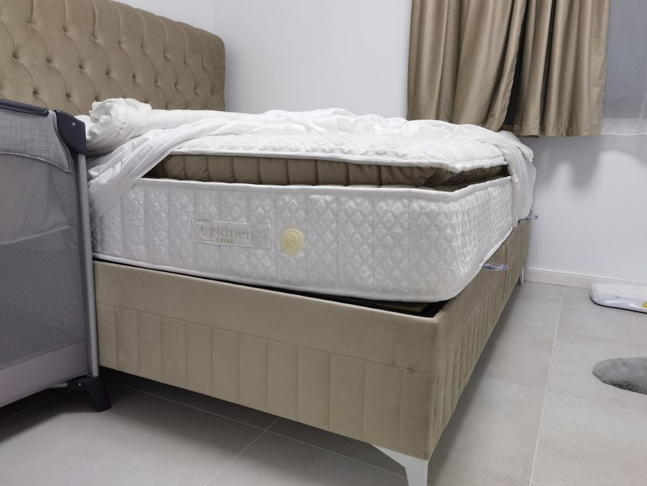 Pat tapițat 200x200 cu saltea de 32cm înclusa turcesc