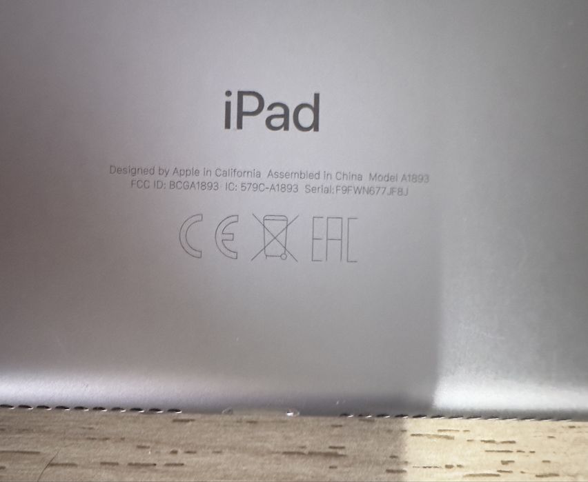 Apple iPad A1893.  generatia  6