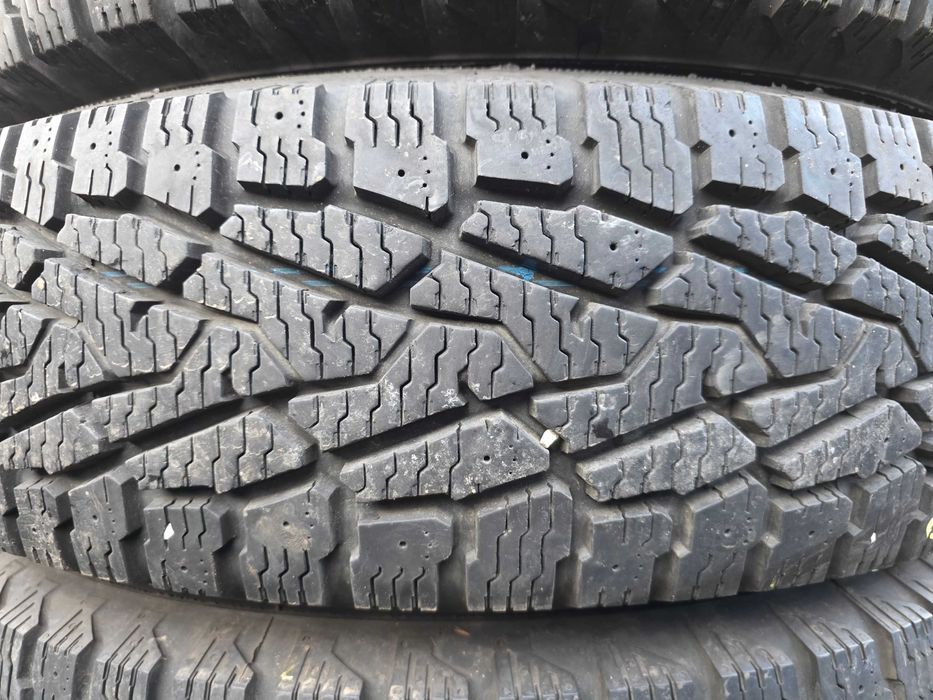4бр Зимни гуми 235 85 16 - Nokian