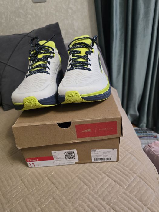 Кроссовки модель Torin 7. Размер 45. Маломерят.