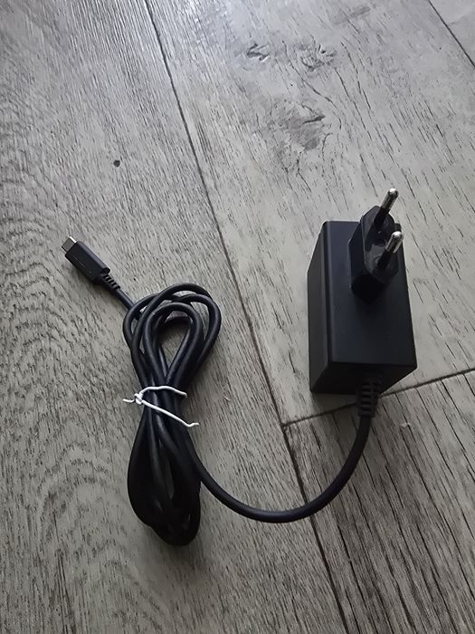 Продам оригинальный блок питания nindendo swich