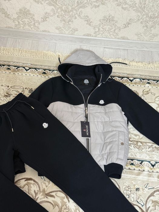 Мужской одежды Moncler