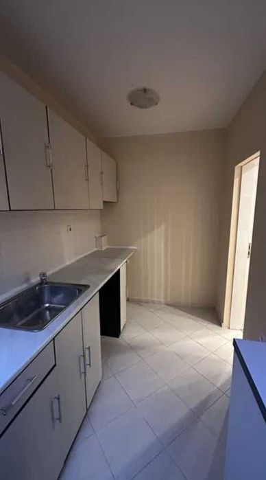 Продава се Двустаен апартамент в Пловдив, Изгрев - 50 кв.м за 1540 €/кв.м - Снимка #3