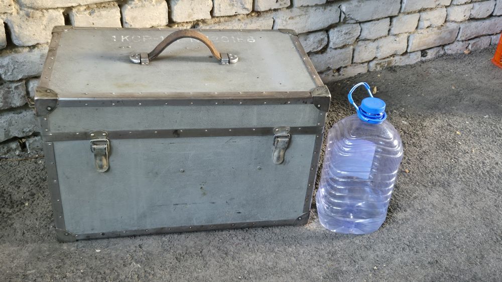 Антикварный советский сундук кинооператора.