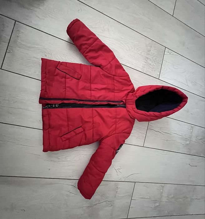 Продам детскую зимнюю куртку