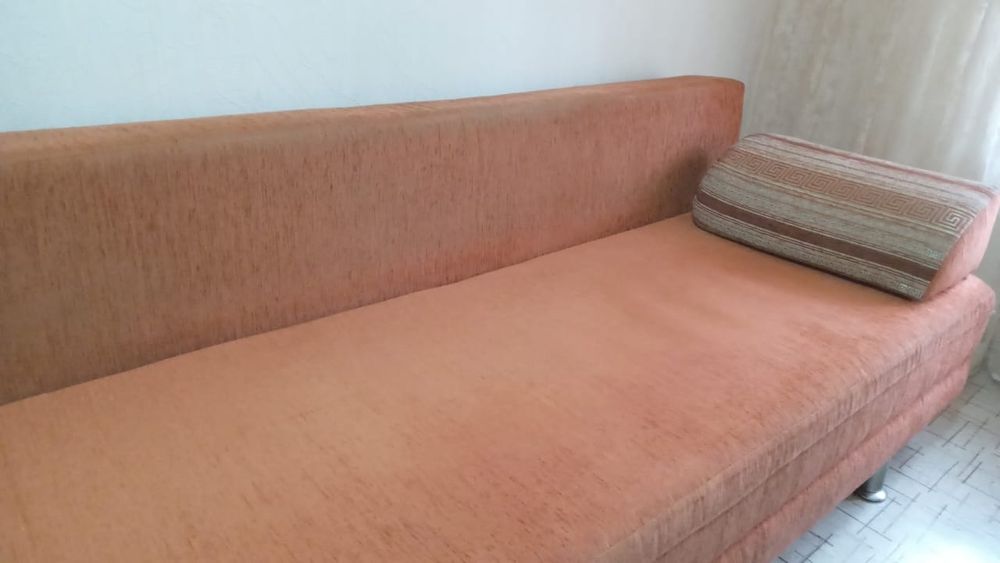 Продам диван, раскладной (еврокнижка)