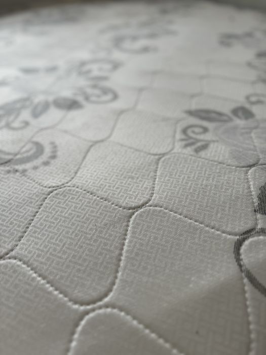 Продам двухспальную кровать