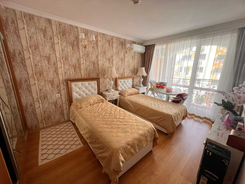 Продава се Тристаен апартамент в к.к. Слънчев бряг - 100 кв.м за 1750 €/кв.м - Снимка #5