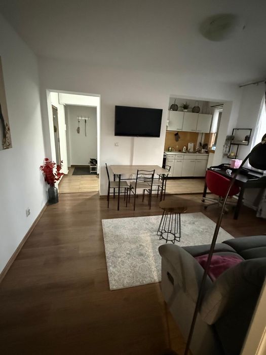 Apartament 2 camere semidecomandat