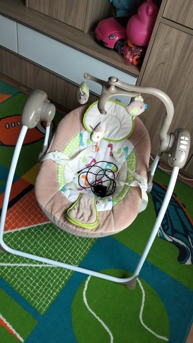 Vând balansoar electric.