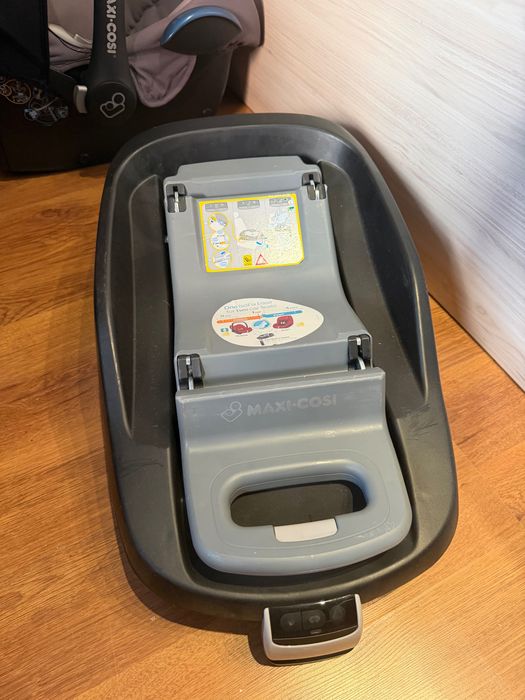 Стол за кола Maxi-Cosi CabrioFix с изофикс система FamilyFix комплект