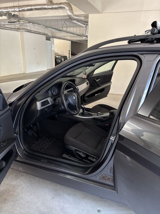 BMW e91 318d 2008