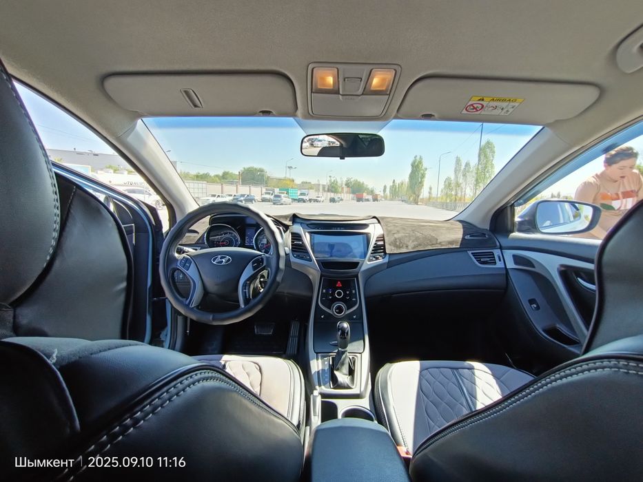 Hyundai Elantra  2015