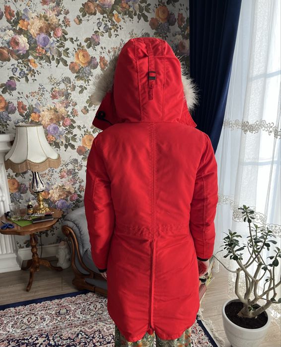 Продаётся оригинальная парка Canada Goose