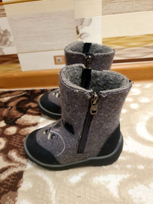 Продам детские валенки