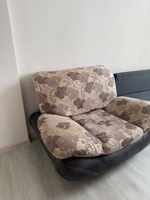 Отдам даром диван и кресло