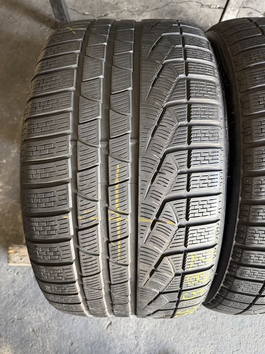 2 anvelope iarna 285/35/20 , Pirelli , 5.5-6 mm !