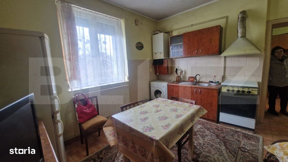Apartament decomandat, 60 mp, etaj 2, cu pivnita in acte 16 mp