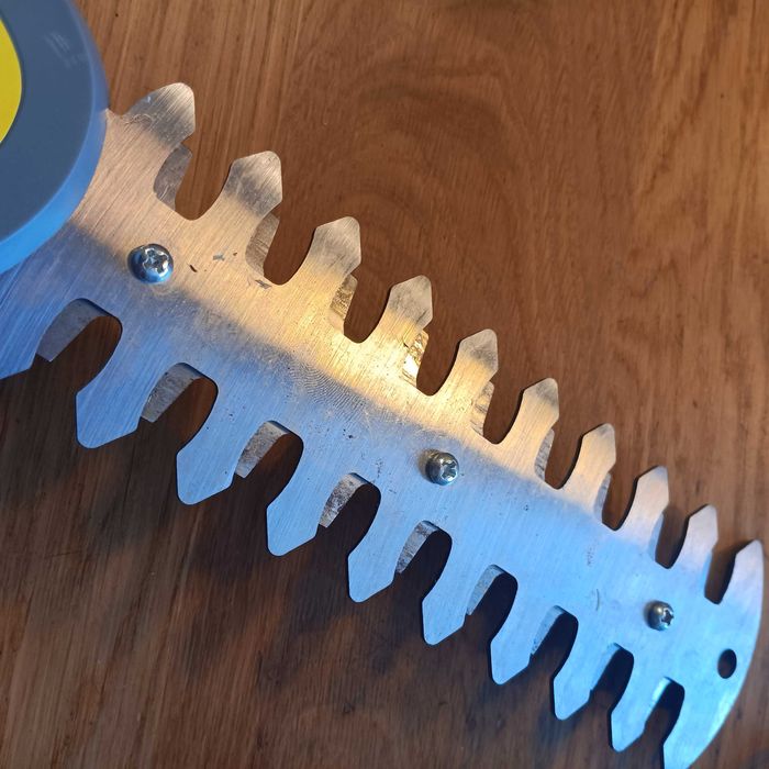 Aкумулаторна ножица за трева и храсти 2 в 1, 7.2V, 2000 mAh батерия