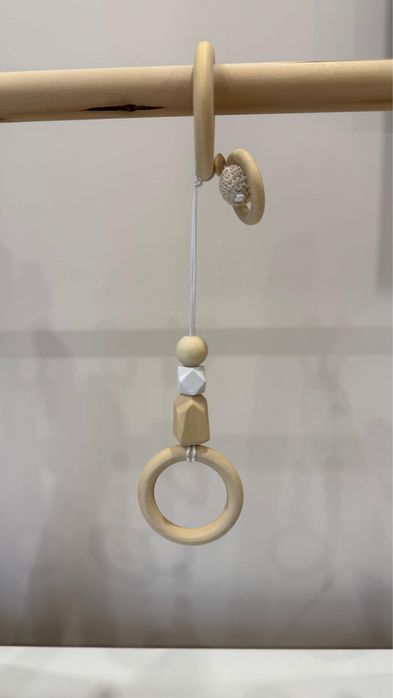 игрушка стойка-подвеска монтессори