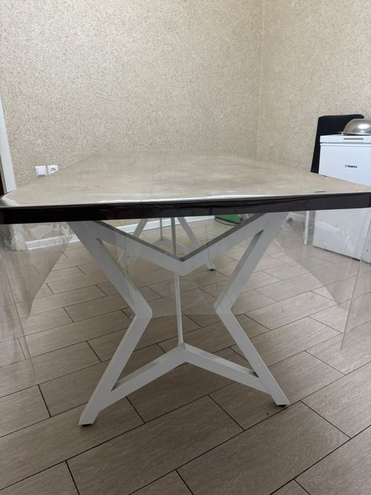 Продам стол 2 метр