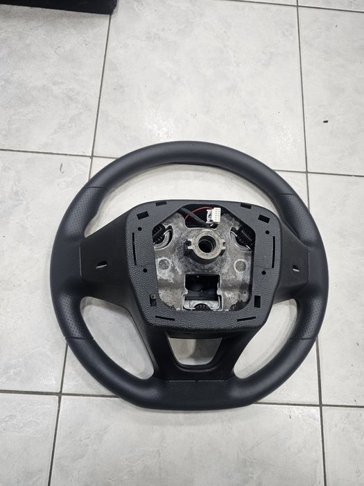 Руль мерс пулт кожа янги