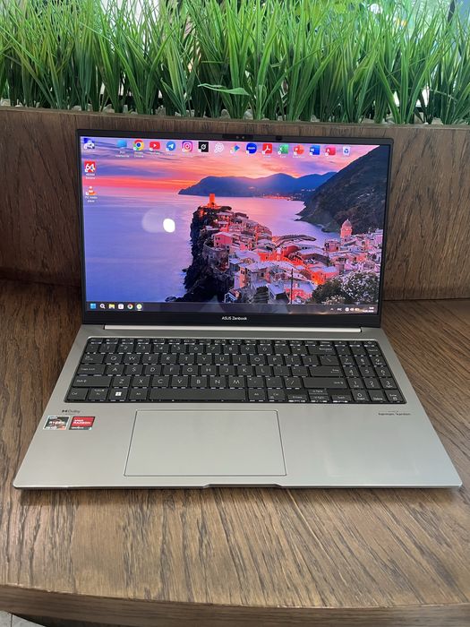 Asus Zenbook 15 3K 120hz OLED 32gb
