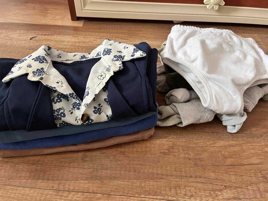 Лот бебешки блузи, чорапи и тренировачни гащи, 86