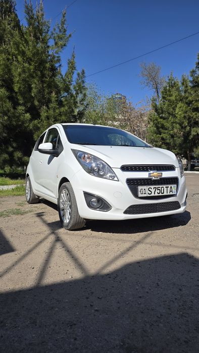 Spark ishqibozlari uchun RADNOY Spark 2022 oq 68198km MEHANIKA.