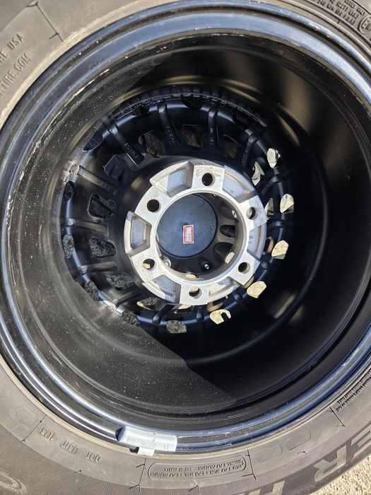 Джанти с гуми 15 цола 6х139