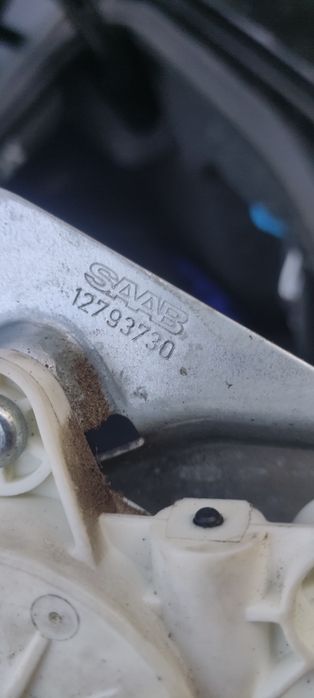 Стъклоповдигачи с Моторчета Saab 9-3