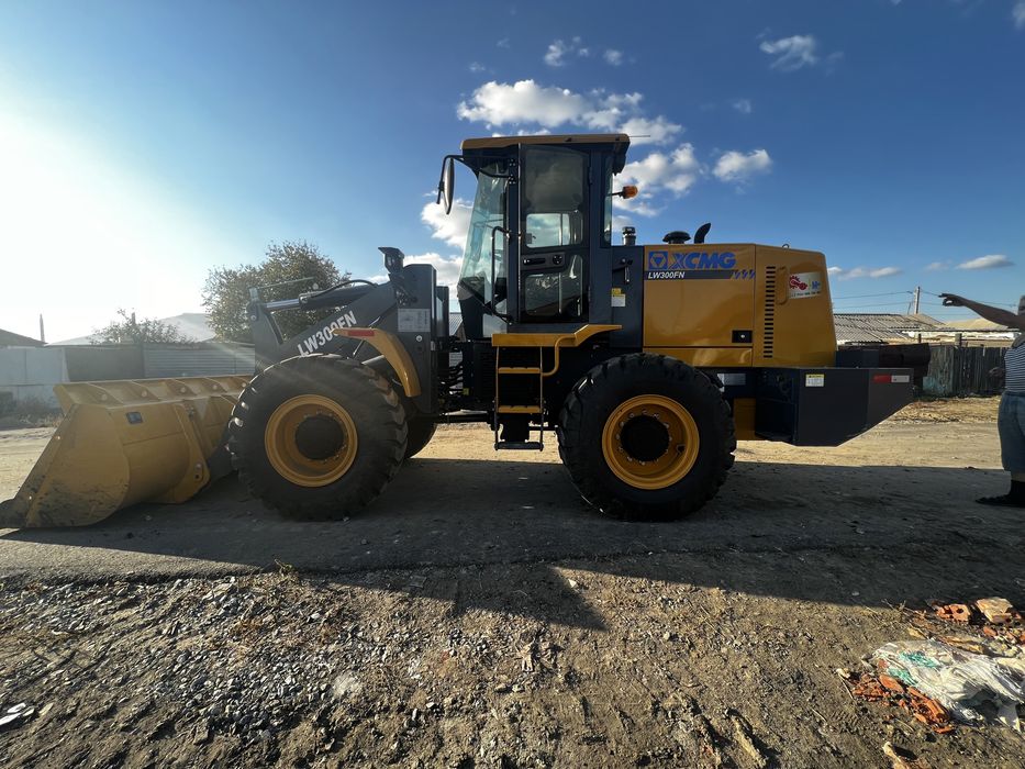 Услги фронтального погрузчика