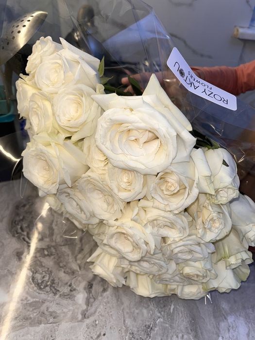 Цветы розы Актау свежие