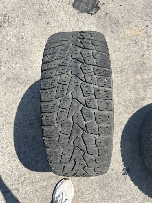 Anvelope marimea 235/45/R17 de iarna plus jante originale de audi