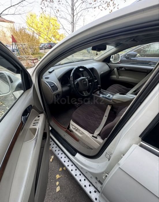 Ауди Q7 год 2006