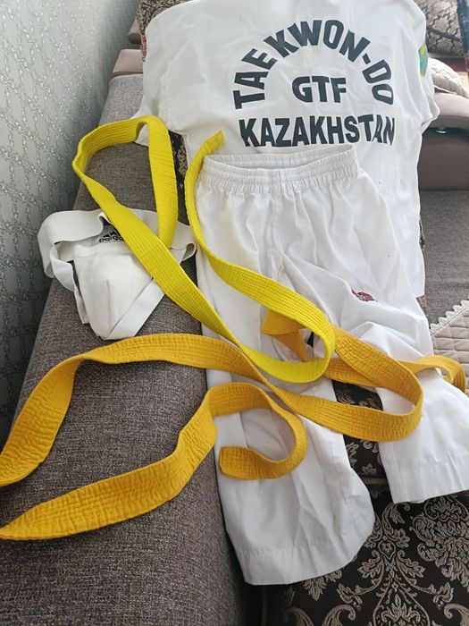 Продам форму для таэквондо