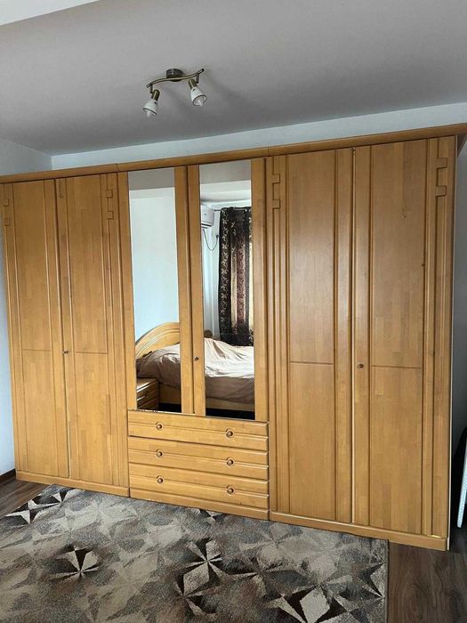 Dormitor complet din lemn