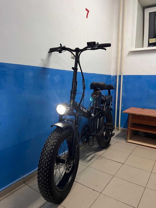 Электро Велик в отличном состоянии В.1000 разгоняется до 50-60 кг.в ч