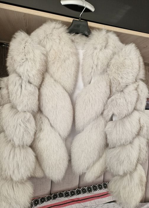 Haina de blana  de vulpe argintie mărimea M  maneci detașabile