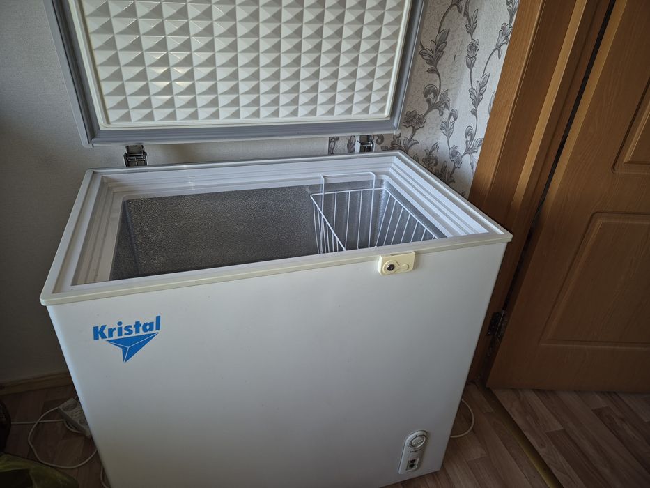 Продам морозильную камеру