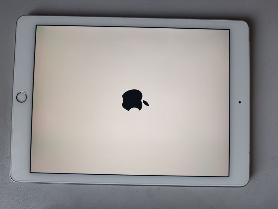 Продаю iPad Air 2