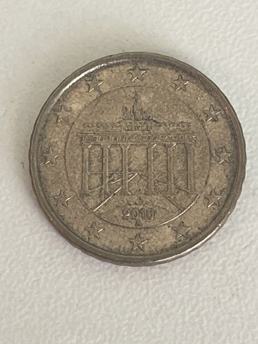 Продам колекционые монеты и не только